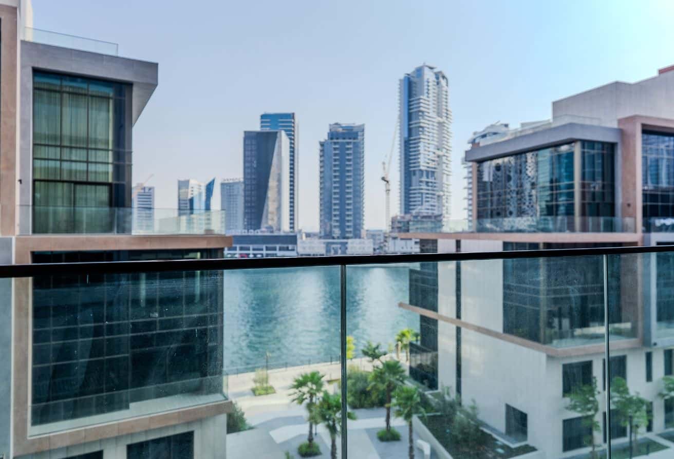 1-bedroom apartment in Peninsula Five Dubai AED 2.2M
